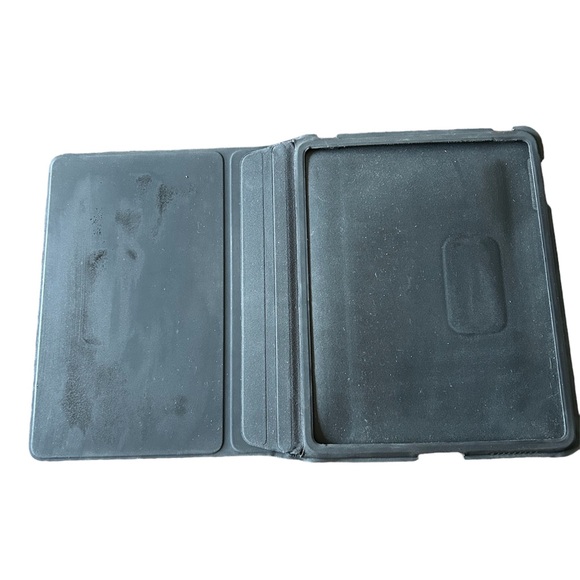 As-Is Apple iPad 1st Generation 32GB - Picture 6 of 9